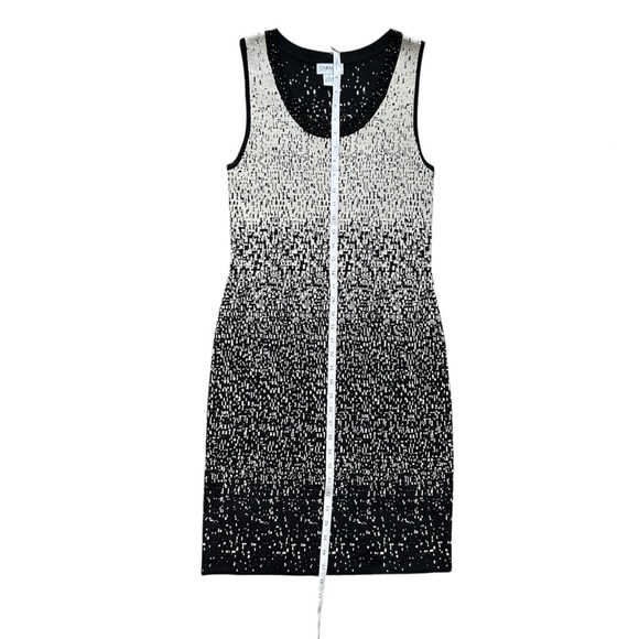 Elegant Black and Cream Gradient Dress size M - Picture 8 of 9